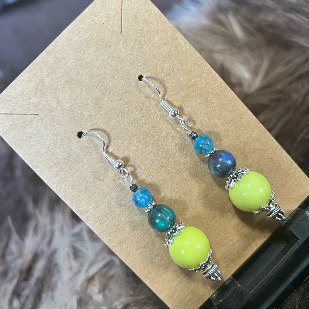 Handcrafted vintage bead cat eye glass dragon vein agate earrings